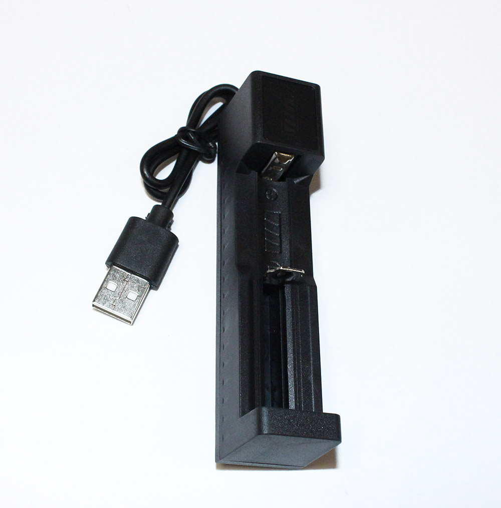 Зарядное устройство для 1шт*Li-Ion 18650, 26650,..ток заряда - 0.5A, питание: USB