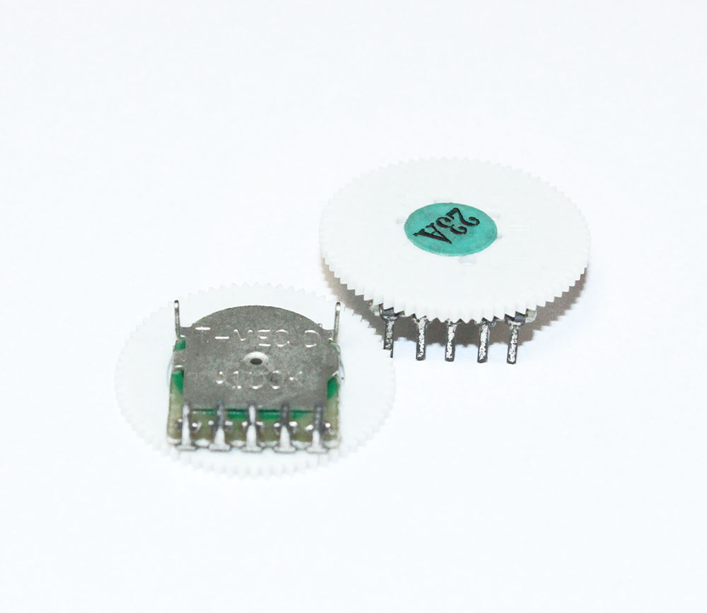 Резистор переменный 5pin 100 кОм d=6мм (колесико 28мм) 23А