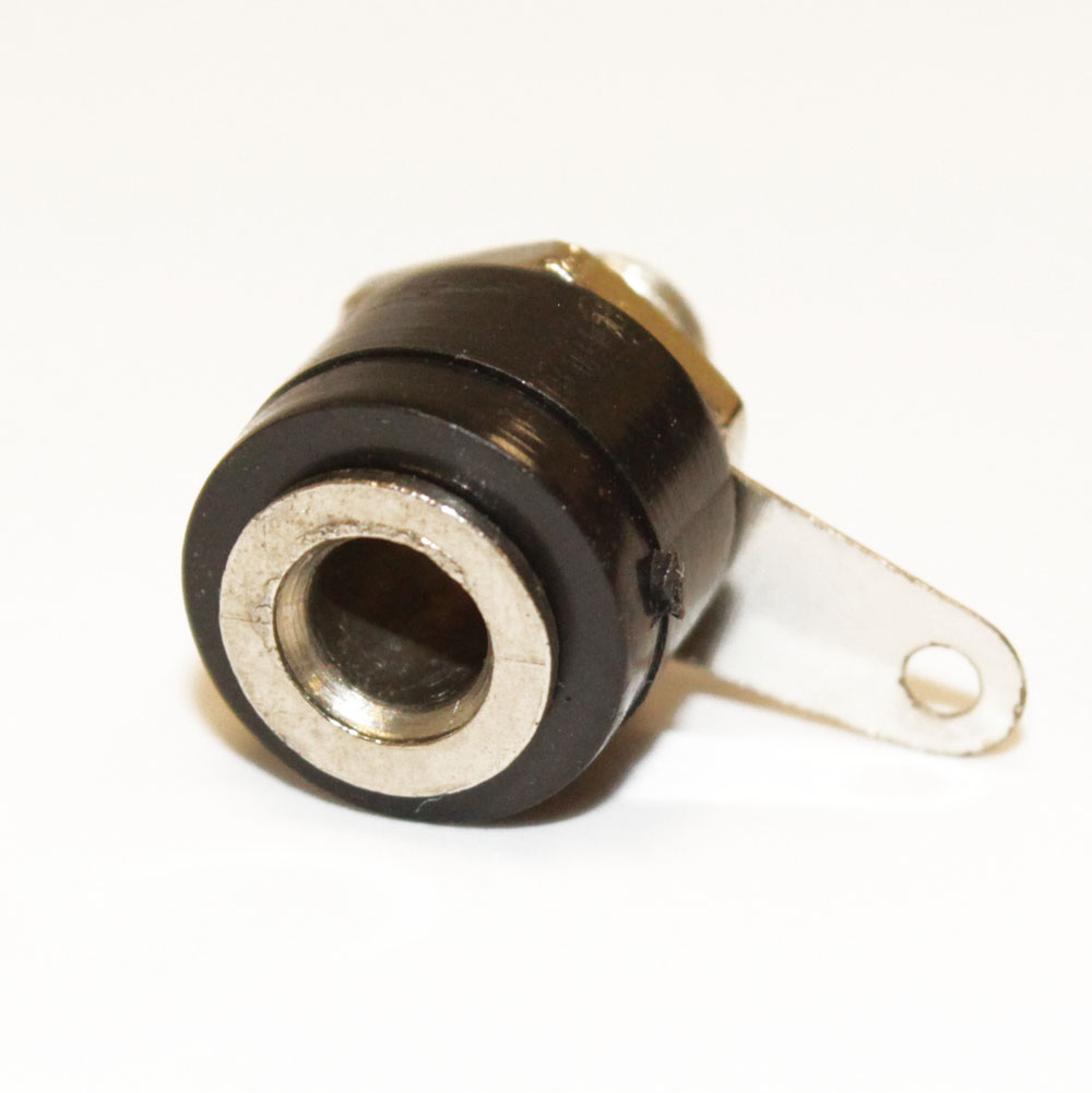 Гнездо Banana 15мм, d корп=15мм., 10-0061,  1шт