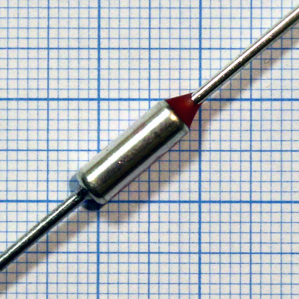 Термопредохранитель RY-01 15А 250v Т=121°С аксиал