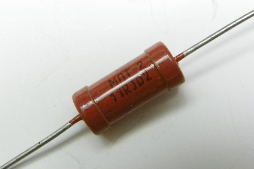 Резистор имп. 2Вт 620 Ом