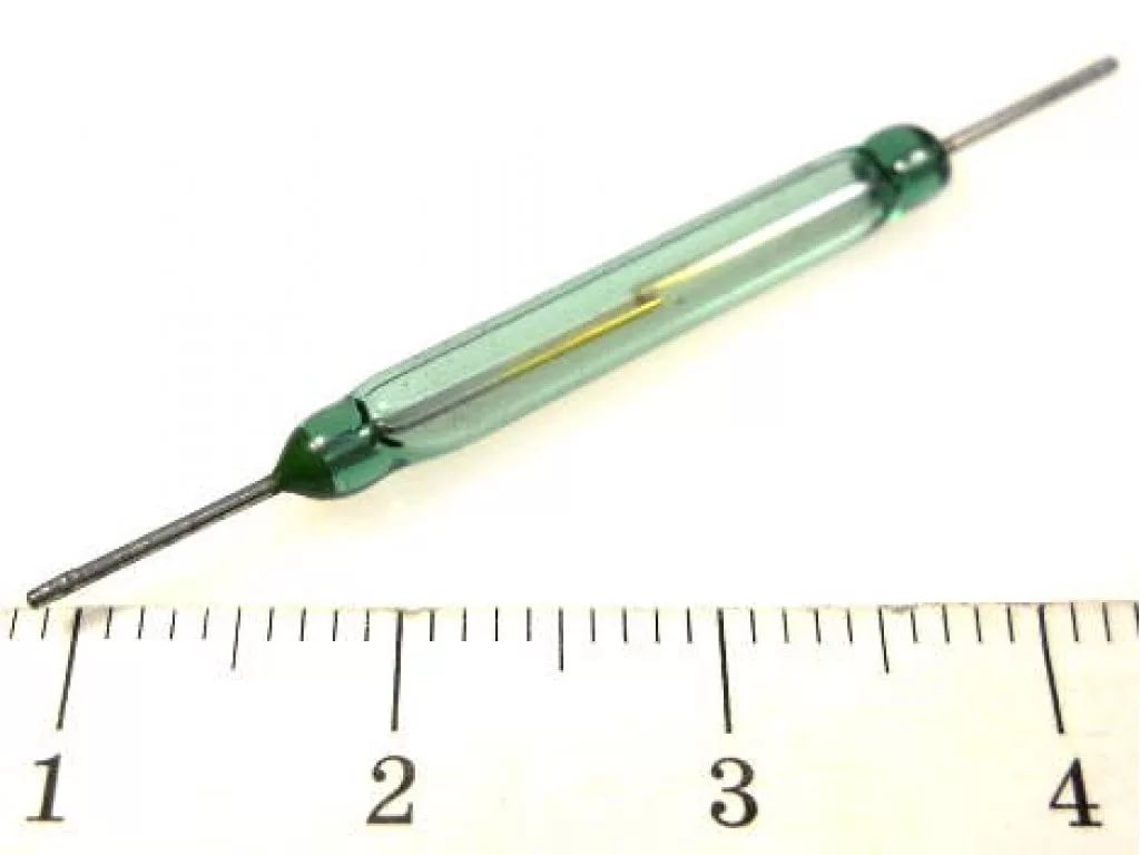 Геркон МКА-27101Б (замык. 2 выв. L=27mm, D=3,6mm, 250V, 0,5A)