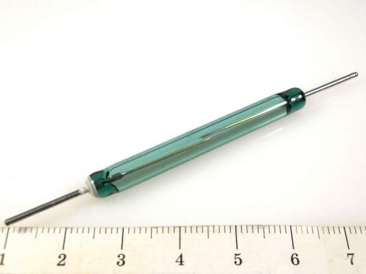 Геркон КЭМ-1 группа А (нормально разомкнут, на замык .2 выв.  L=50mm, D=5mm, 300V, 2A)