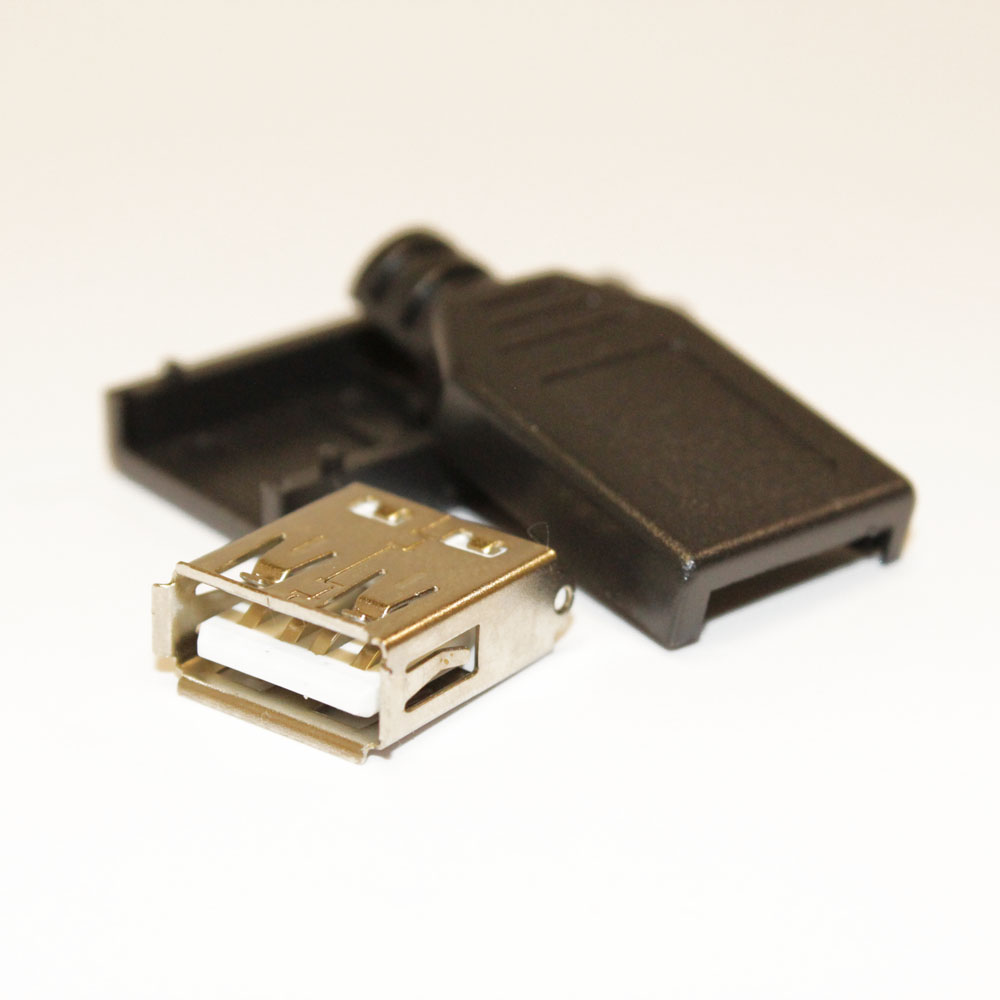 Гнездо USB-A 4pin на кабель в пластик.корпусе