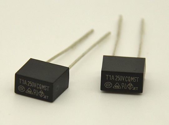 Предохранитель 8,5*4*8мм 10А, 250V (прямоугольный, пластик)