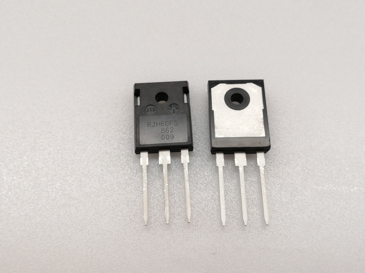 Транзистор имп. RJH60F5DPQ (TO-247, Renesas) IGBT 600V/40A 260W