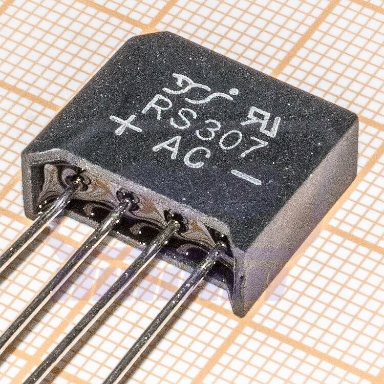 Диодный мост RS307 = KBP307 (3A ,1000V) -вертик.установки
