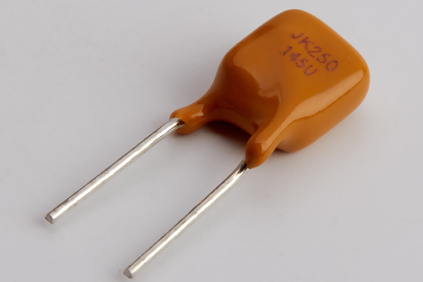 Предохранитель JK250-145U (TR250-145U) 6*7*3,5мм 250V 0,145A самовосстанавливающийся