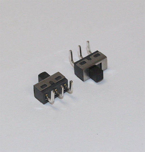 Переключатель движковый (ползунковый) 3pin DIP 12,7*6,7*12,0мм, H ручки = 4мм