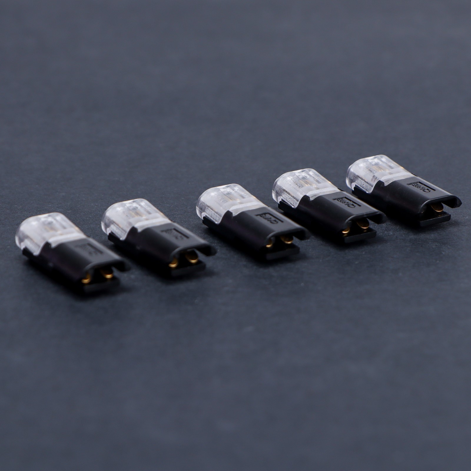 Коннектор TORSO авто 2pin, 22-20 AWG, до 36В, 9 А