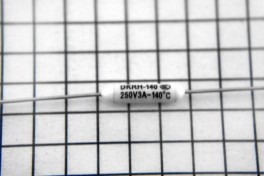 Термопредохранитель RY-01 3А 250v Т=140°С